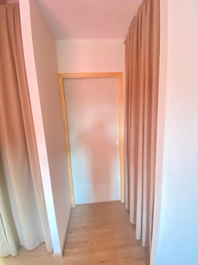 Chambre Douillette, Calme, Lit Queen Size Wifi Avrillé Kültér fotó